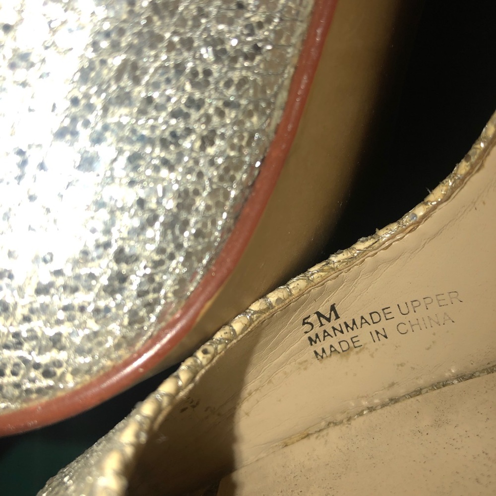 Silver heels - Picture 5 of 6